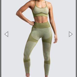 DOYOUEVEN Impact Seamless Leggings & Sports Bra